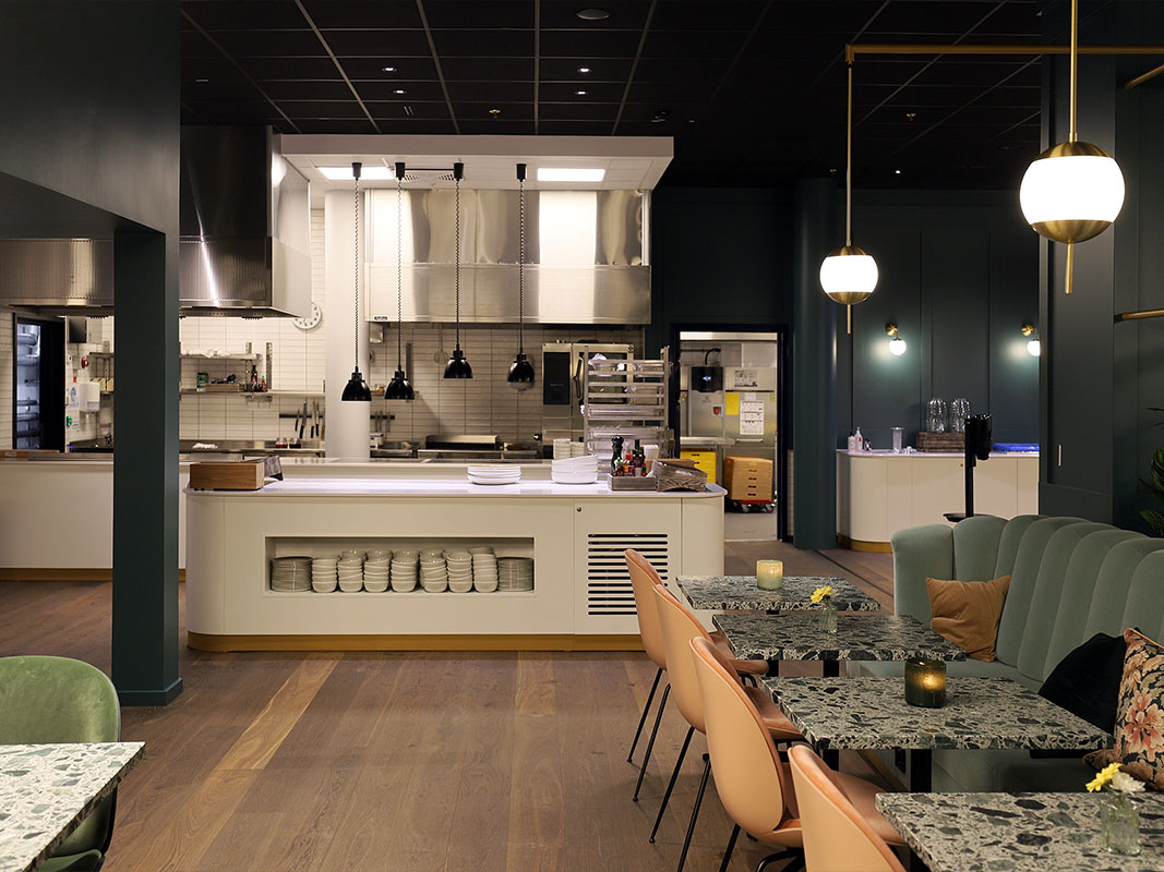 Buffet restaurant Mr. Garden - 2-01.jpg