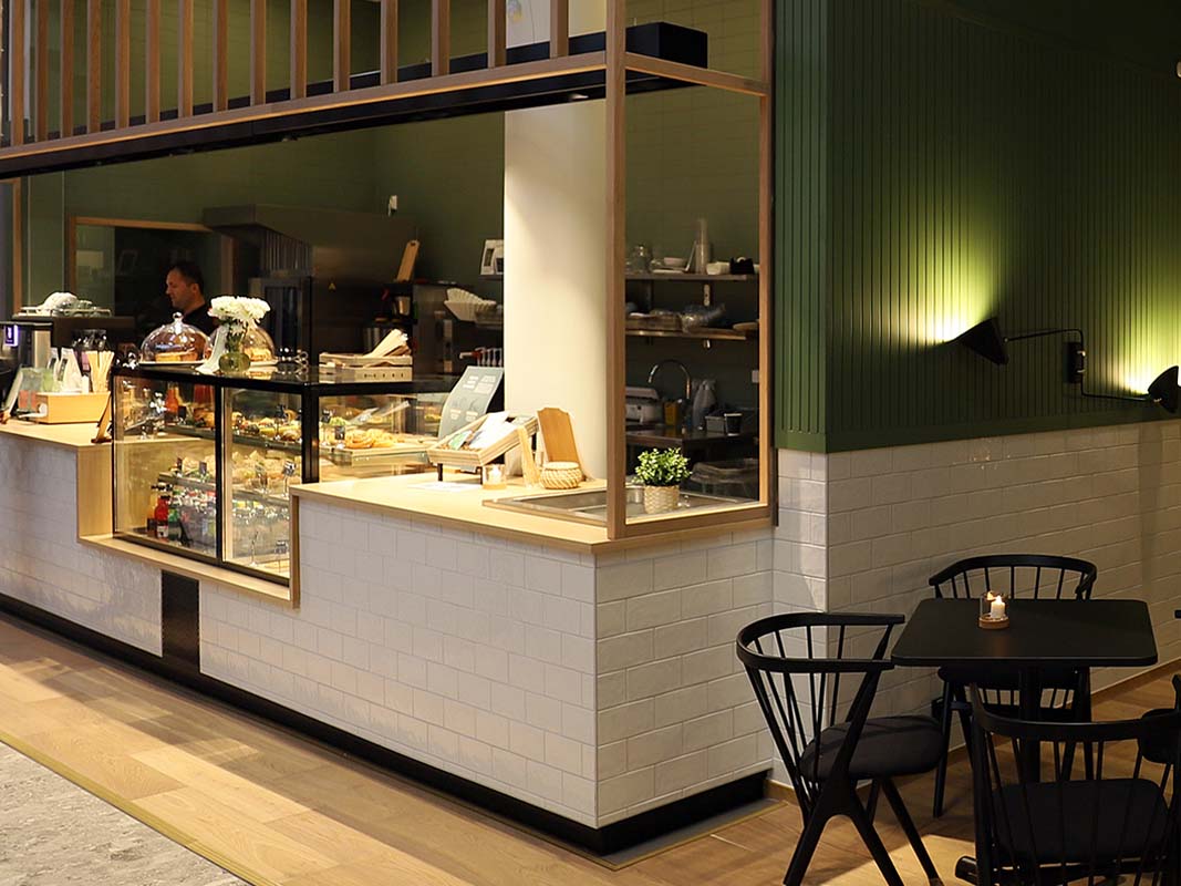 Small coffee shop In between - coffee shop - 15-01.jpg